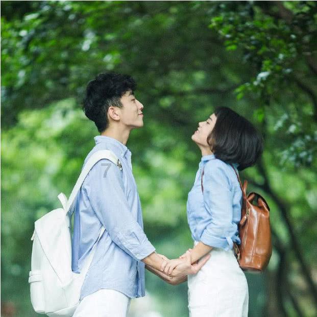 同色彩相撞
